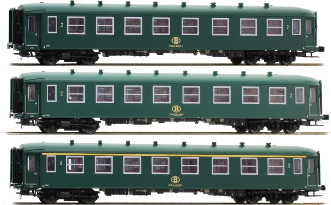 Set of 3 Passenger cars type I2<br /><a href='images/pictures/LS_Models/42112.jpg' target='_blank'>Full size image</a>